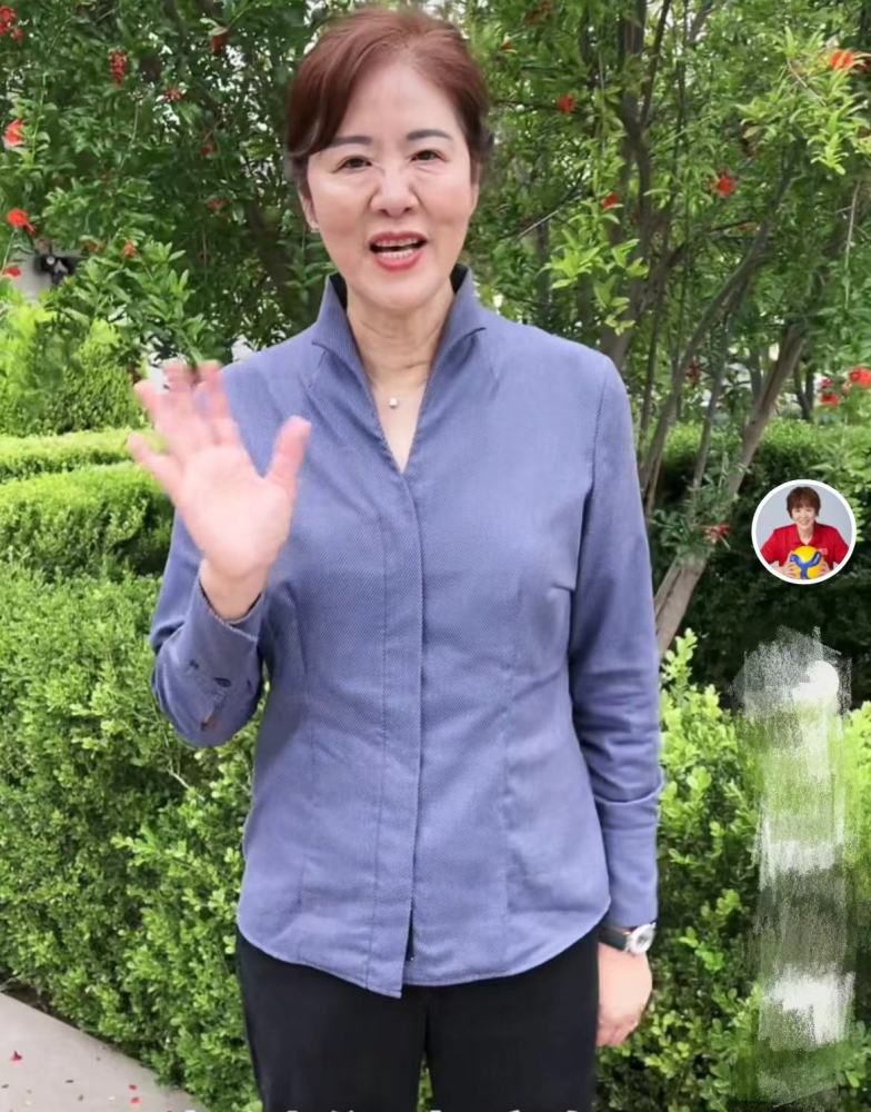 【比赛焦点瞬间】第13分钟，齐克尔泽禁区内倒地，主裁判没有表示。